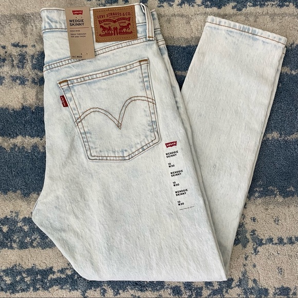 Levi's Denim - Levi’s Women’s WEDGIE SKINNY Jeans Size 10